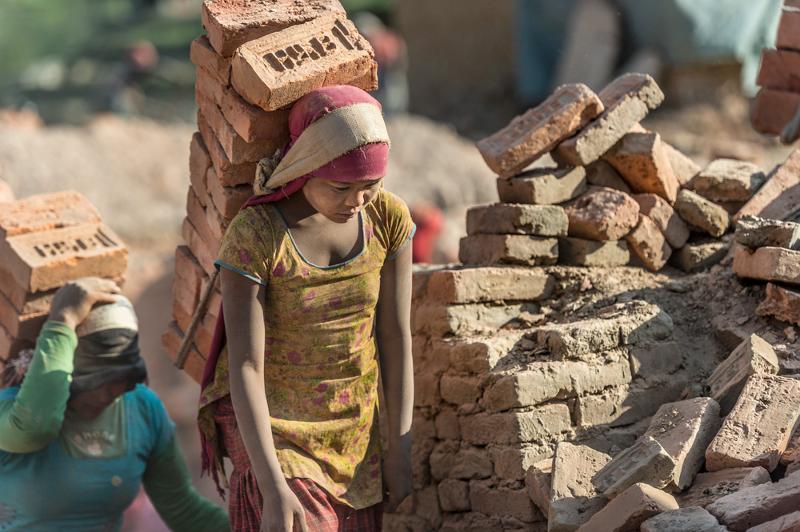 child-labor-in-india-hauling-3-000-bricks-to-earn-less-than-3-00-a