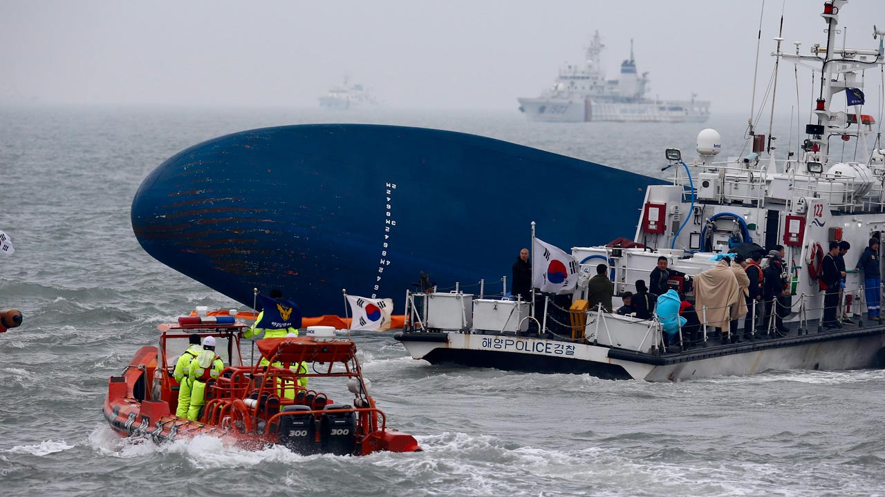 Prosecutors Seek Arrest Warrant For Captain Of South Korean Ferry | For ...